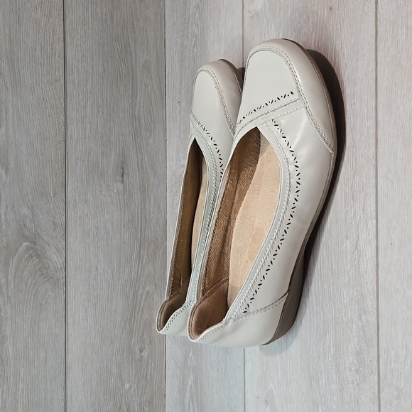 Earth Origins Women Betz Leather Loafer Sand white Slip on Clog shoes sz 9 - Picture 1 of 10